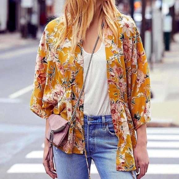Free People Tops - Free People Flutter Sleeve kimono